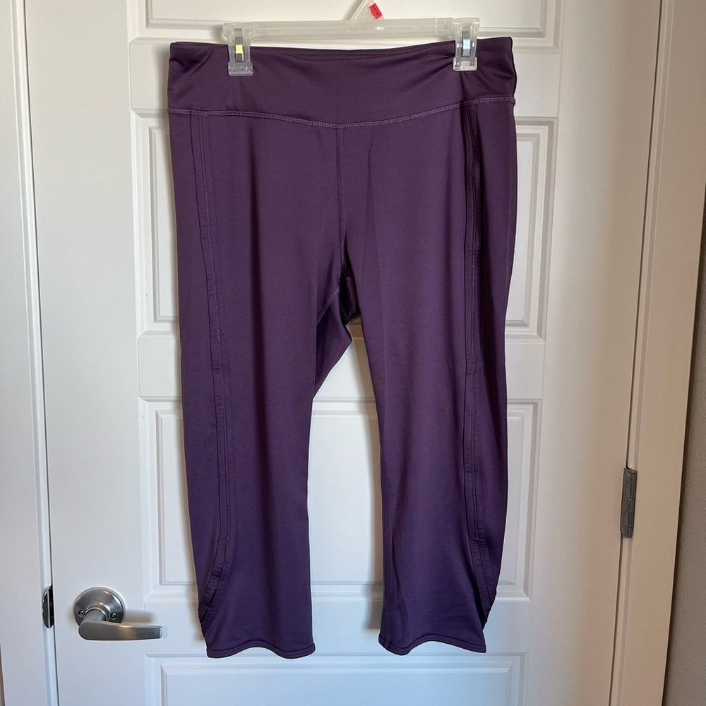 NWOT Tek Gear cropped leggings
